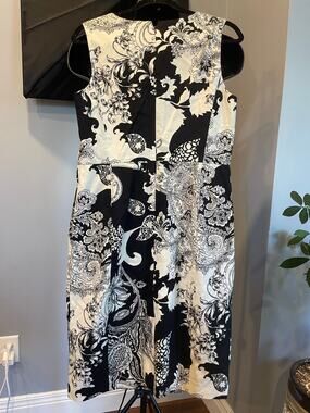 Talbots NWT SZ 12, printed white combo cotton shift pleated neck dress.